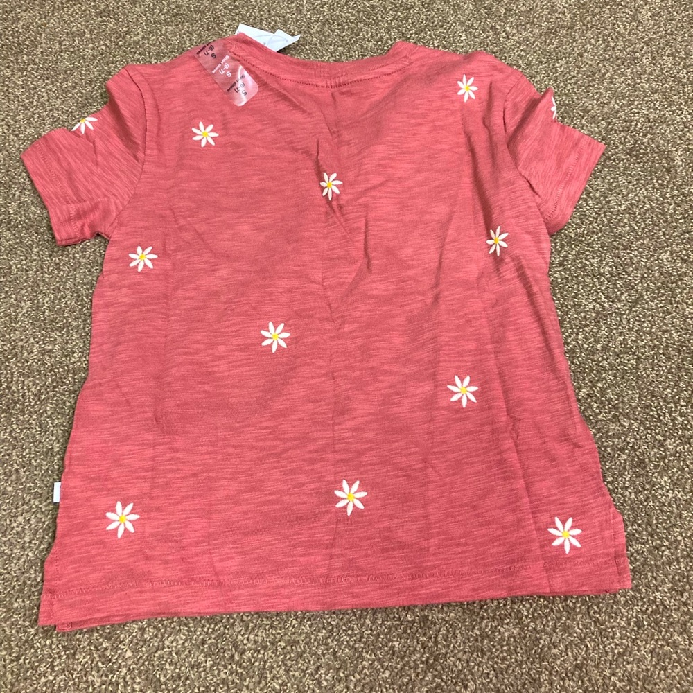 Super cute top! Must have!